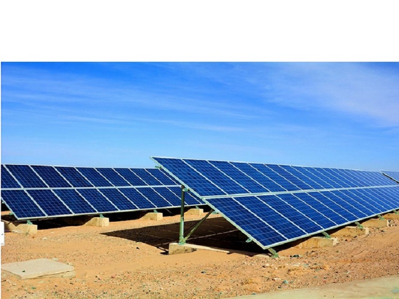 System wsporników paneli słonecznych montowanych na ziemi

