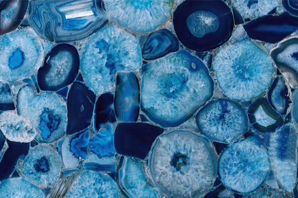 Kamień półszlachetny niebieski agat