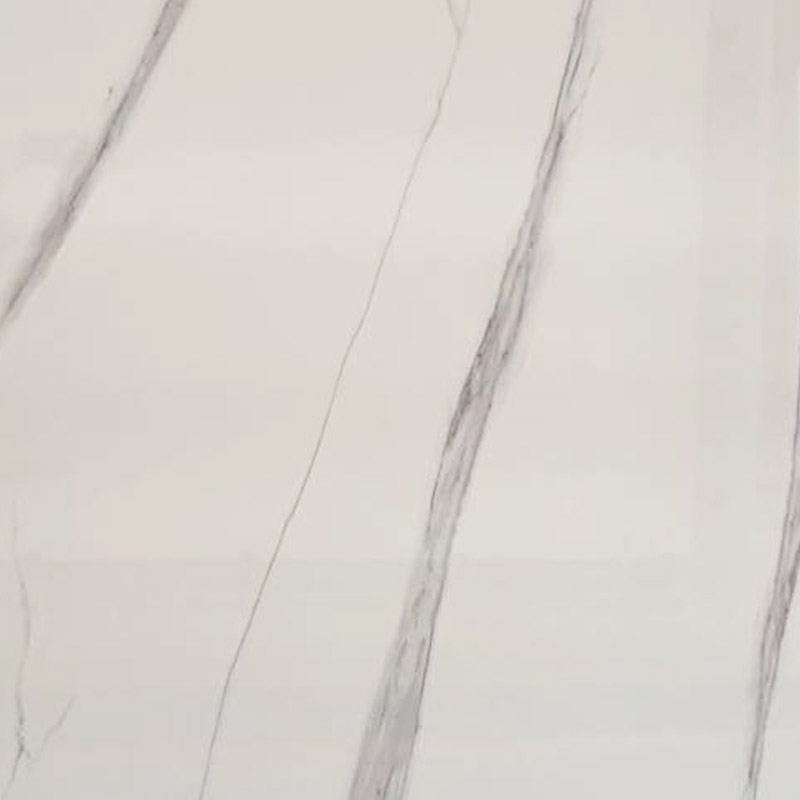 Biały sztuczny marmur z dużymi szarymi żyłkami
