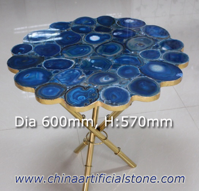 Stół z niebieskiego agatu