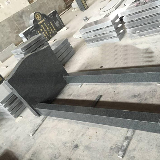 Czarne nagrobki na groby Granitowe nagrobki Pionowe pomniki grobowe
